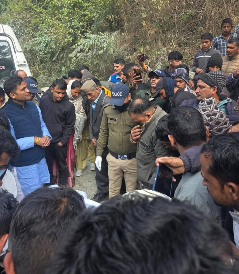 चमोली में संदिग्ध हालात में युवक का शव बरामद, जांच शुरू…