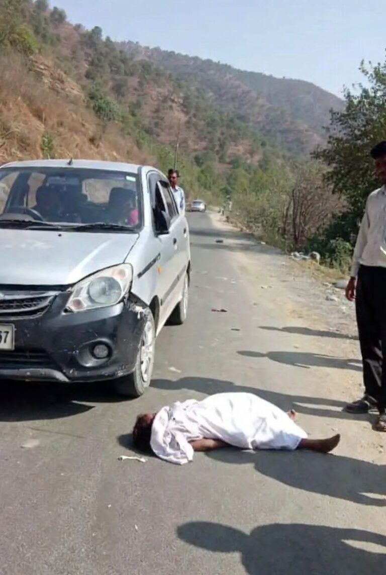 चमोली: कार ने मासूम को घसीटा, एम्बुलेंस में बिना स्टाफ के 50 किमी भेजा, रास्ते में मौत…