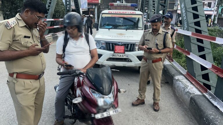 बागेश्वर में ‘ऑपरेशन प्रहार’ का असर, 27 वाहन चालकों पर कार्रवाई; 1 वाहन सीज